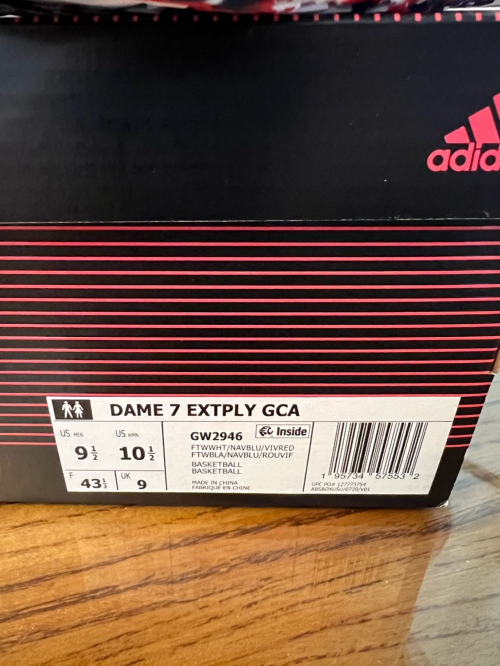 Dame sneakers 9 1/2 - Picture 2 of 3